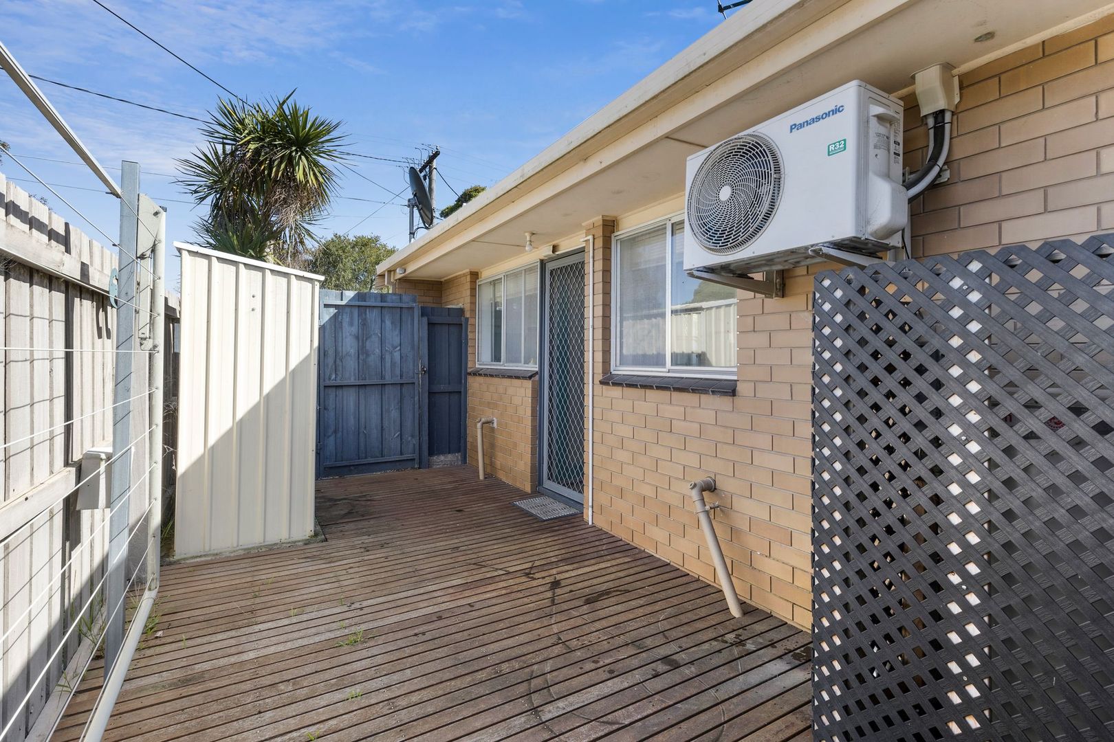 1/16 Stafford Street, Herne Hill VIC 3218, Image 2