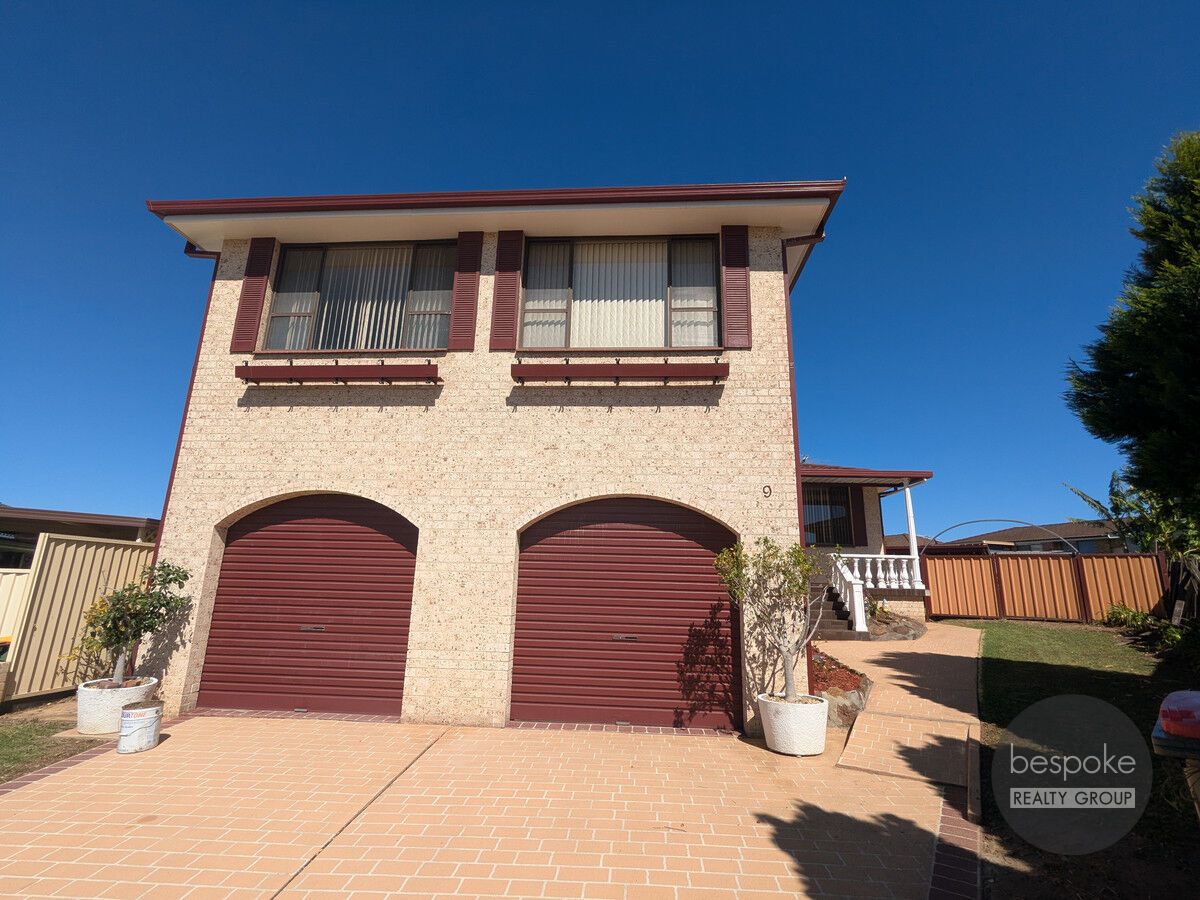 3 bedrooms House in 9 Albany Close WAKELEY NSW, 2176