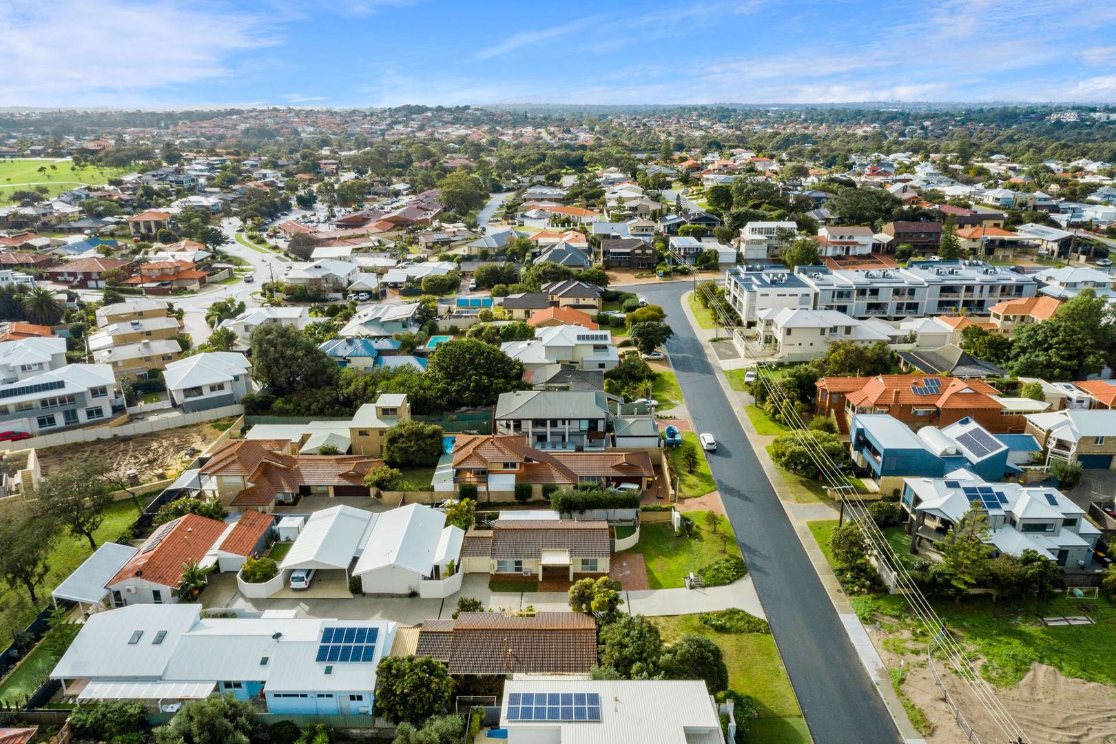 2/3 Lennard Street, Marmion WA 6020, Image 2