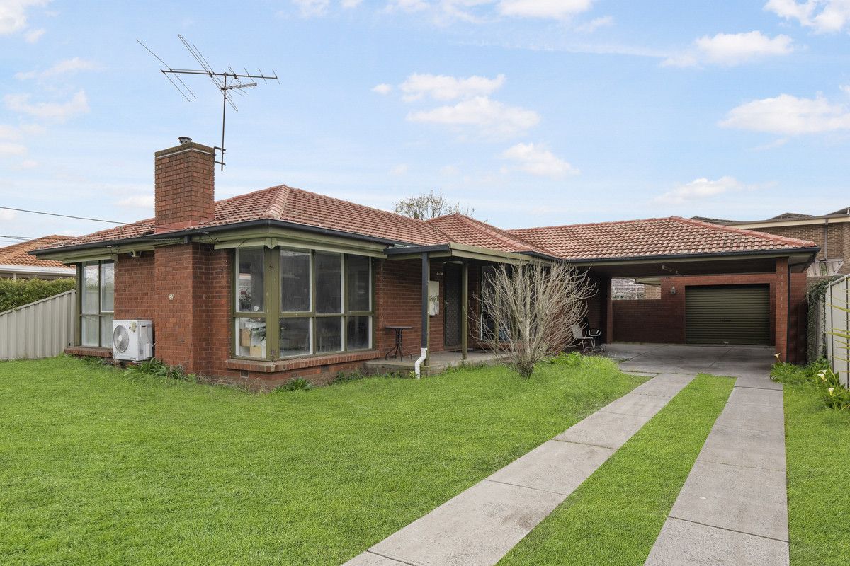 3 bedrooms House in 20 Clover Avenue ST ALBANS VIC, 3021