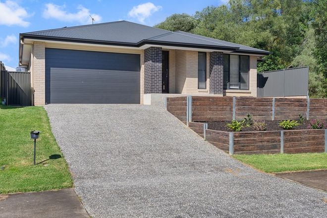 Picture of 8 Vanstone Way, REDLAND BAY QLD 4165