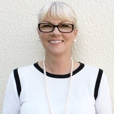 Dianne Fielding, Sales representative