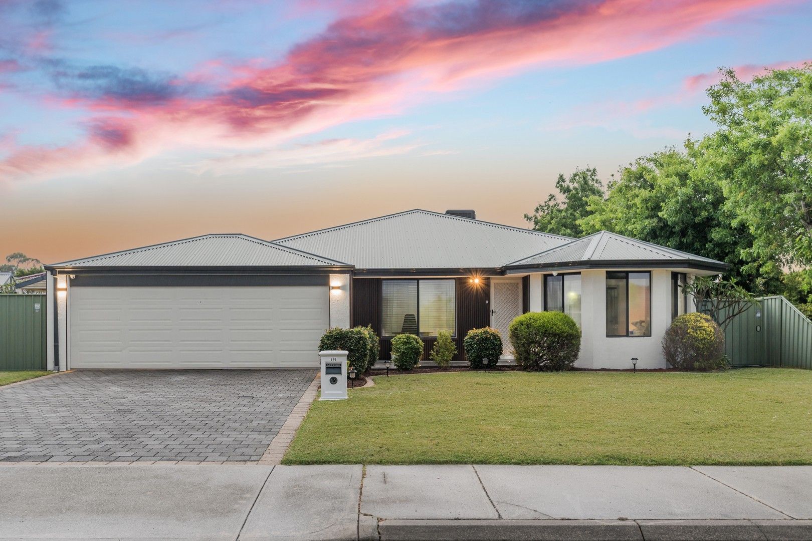 4 bedrooms House in 151 Lakey Street SOUTHERN RIVER WA, 6110