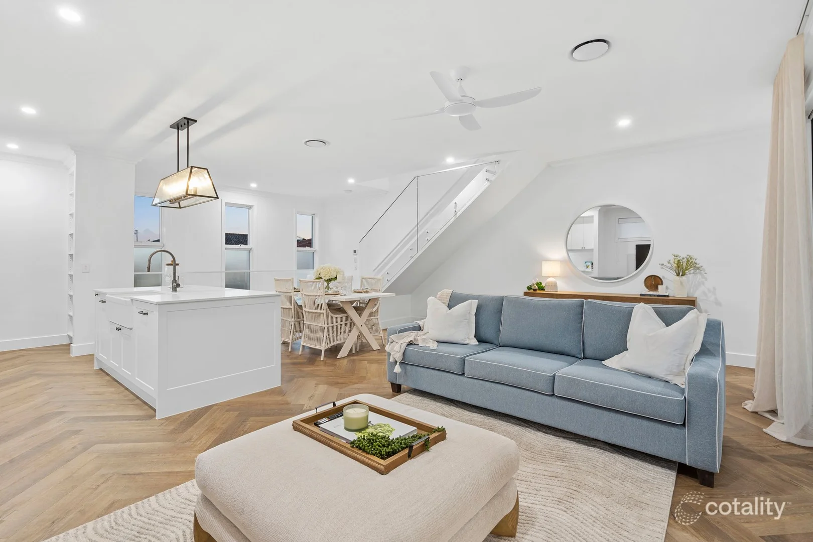 Additional image 4 of 4/14 Victor Avenue, Paradise Point QLD 4216