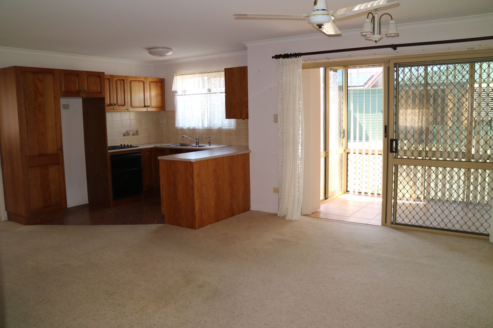 Unit 2/56 Miller St, Kippa-Ring QLD 4021, Image 2