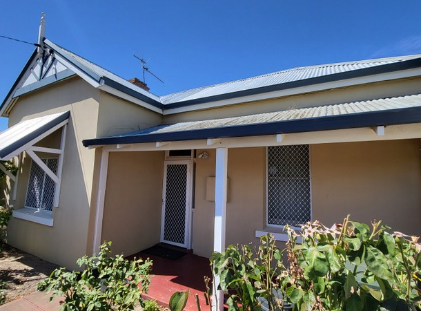 3 Britannia Street, Katanning WA 6317