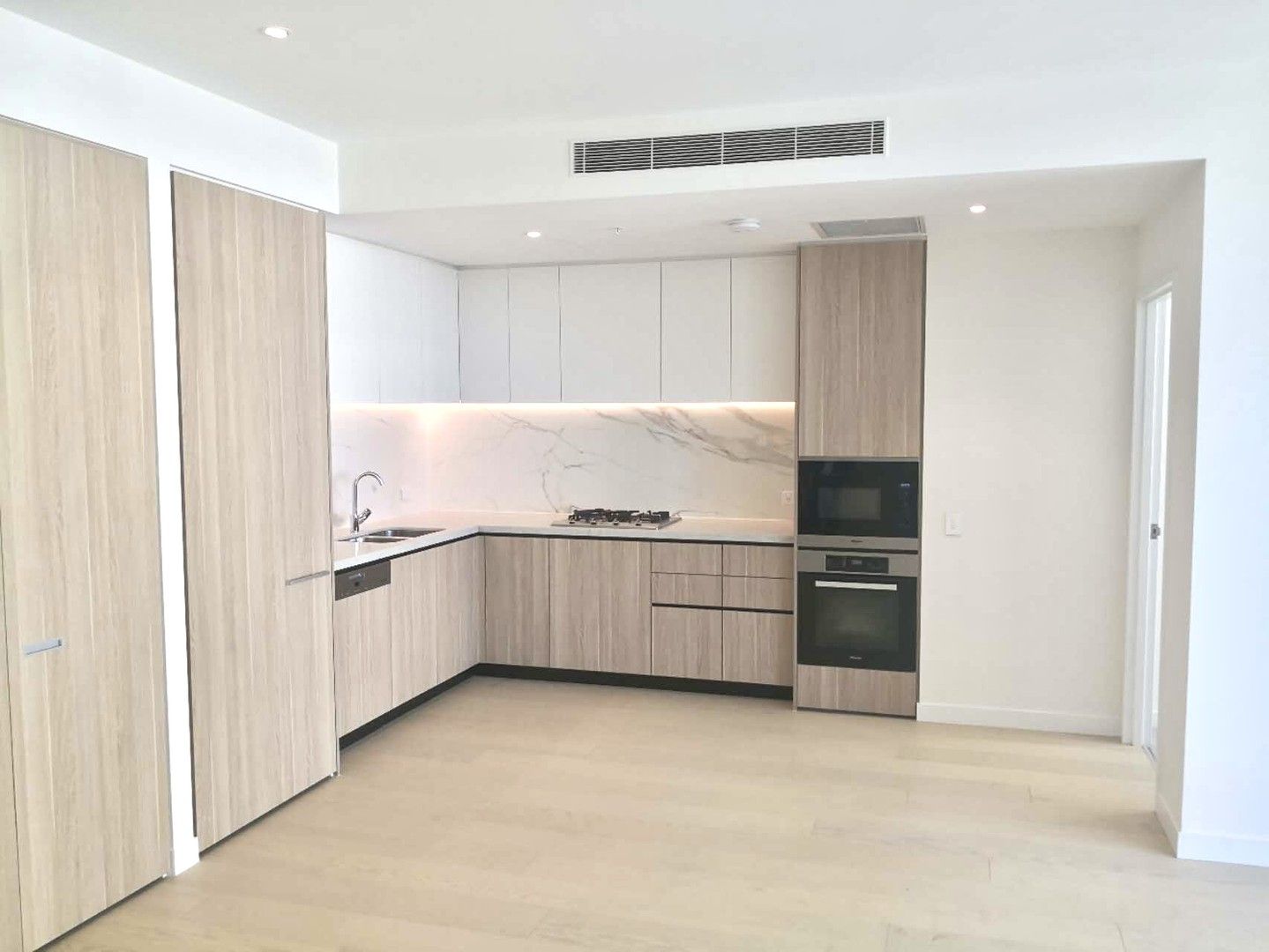 2 bedrooms Apartment / Unit / Flat in 1006/27 Halifax Street MACQUARIE PARK NSW, 2113