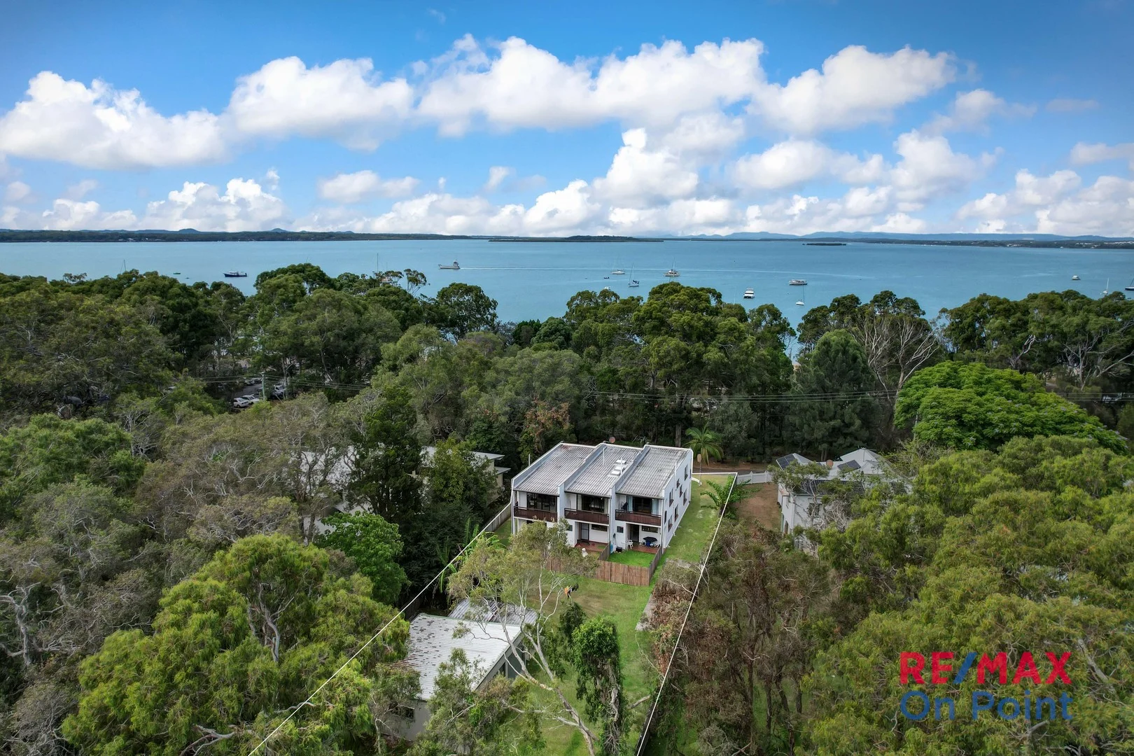 12 Victoria Parade South, Coochiemudlo Island QLD 4184