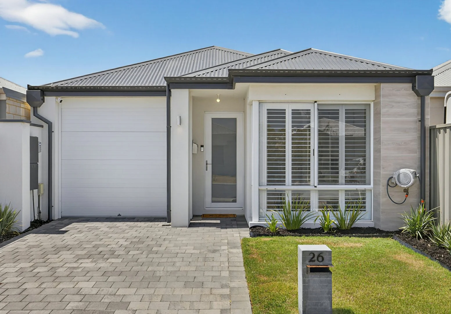 Primary image of 26 Hartog Way, Eglinton WA 6034