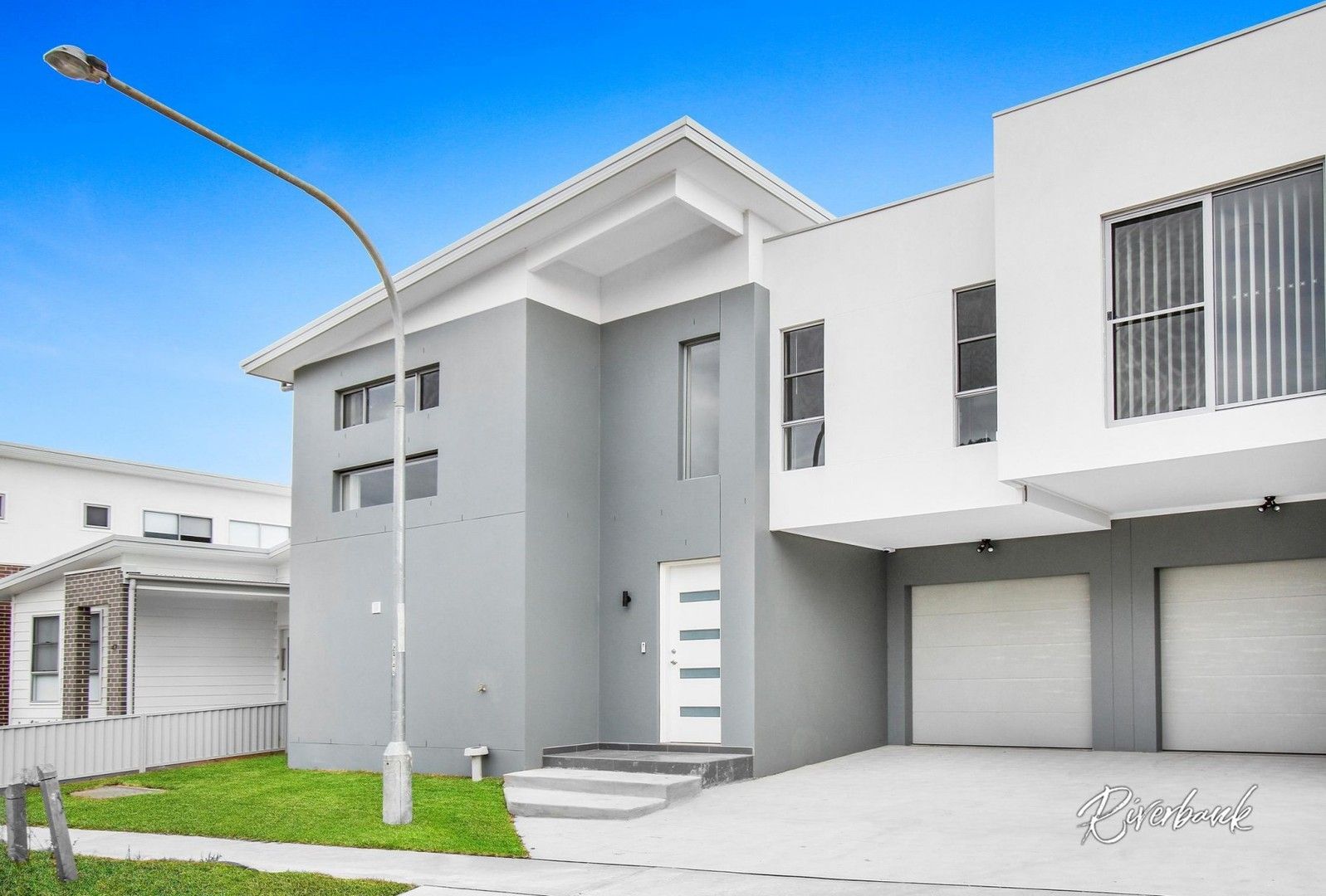 3 bedrooms House in 80A Glenmore Ridge Drive GLENMORE PARK NSW, 2745