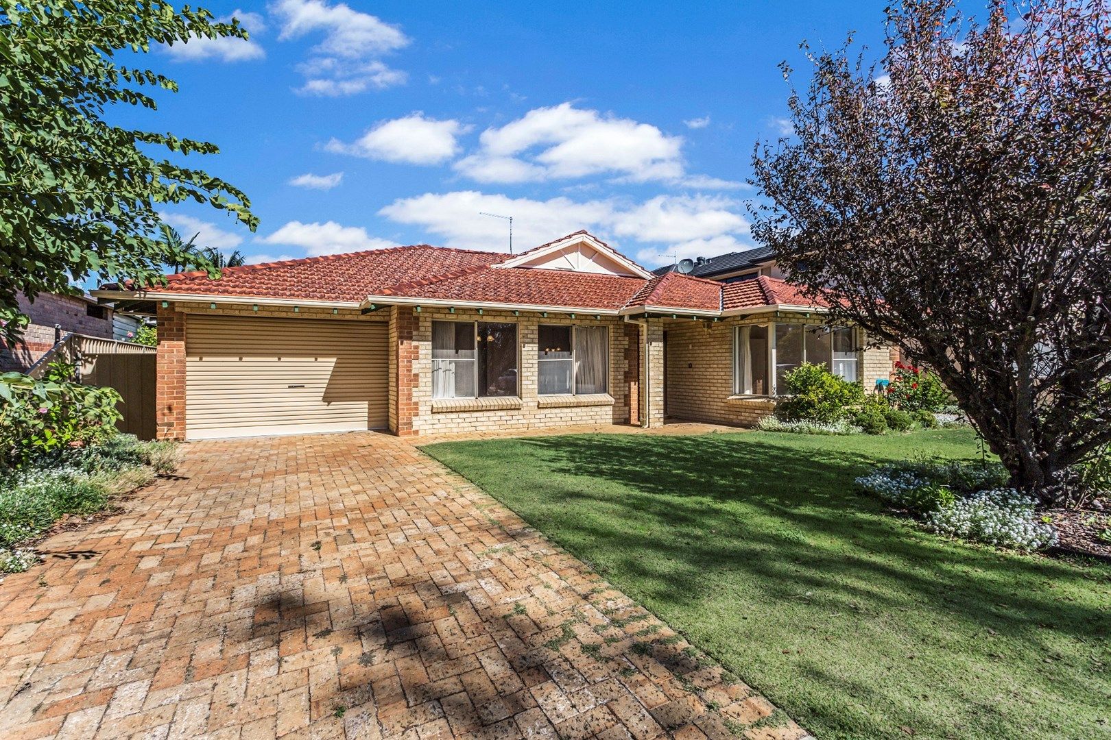 19a Howard Parade, Salter Point WA 6152, Image 0