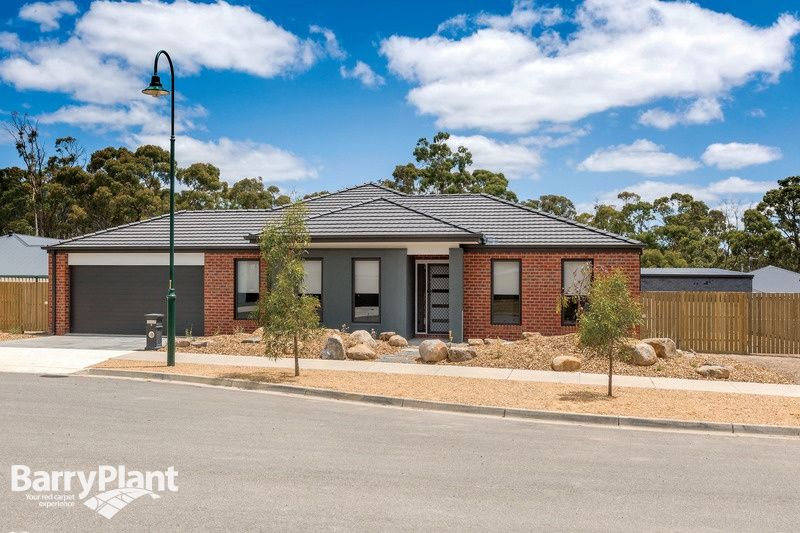 8 Kirwan Close, Mount Clear VIC 3350, Image 0