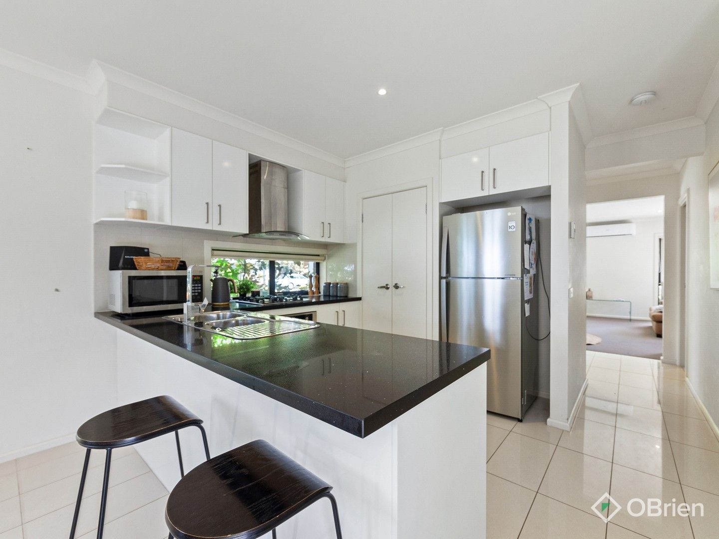 3/2-4 Edinburgh Drive, Beaconsfield VIC 3807, Image 2