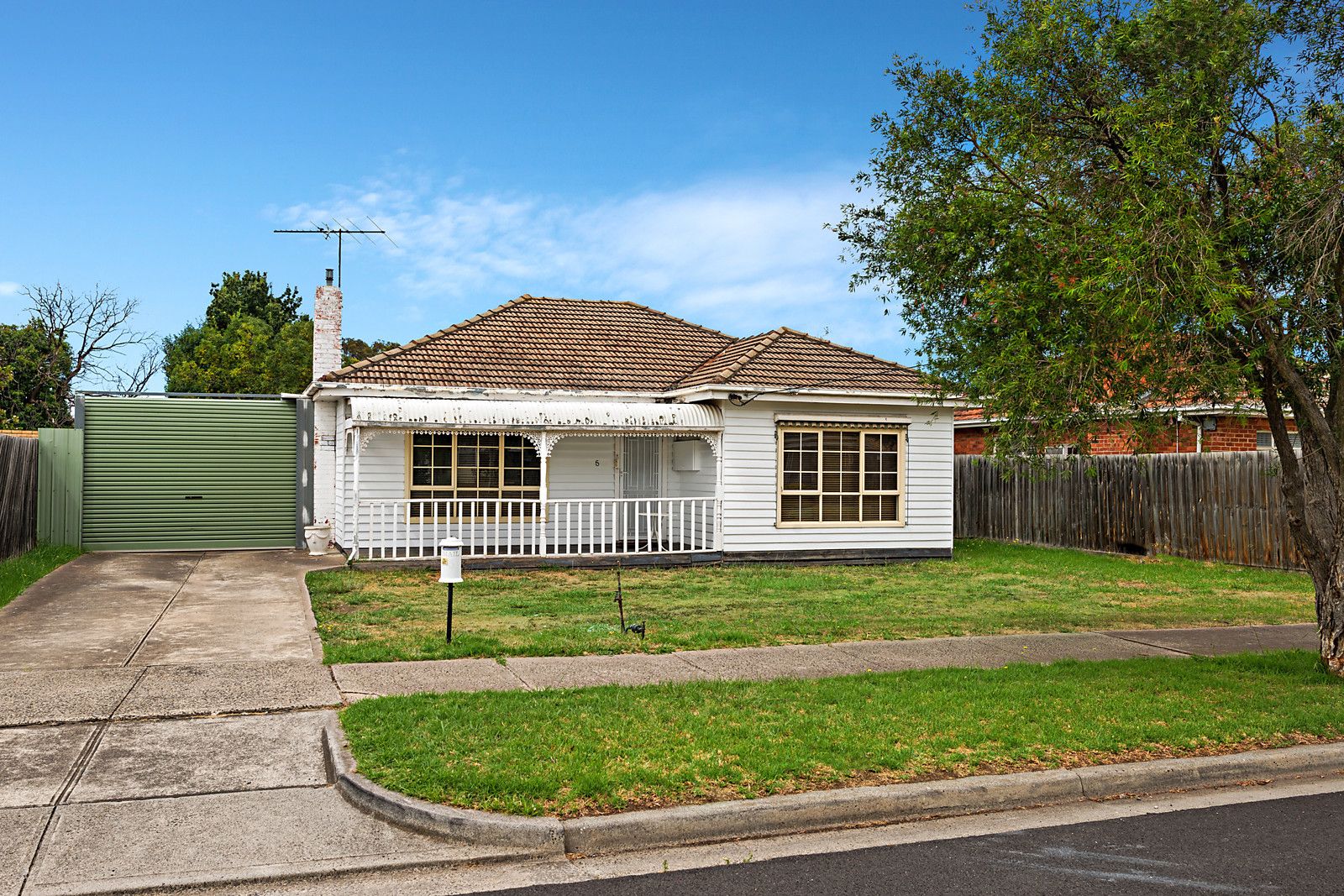 5 Curie Avenue, Oak Park VIC 3046, Image 1