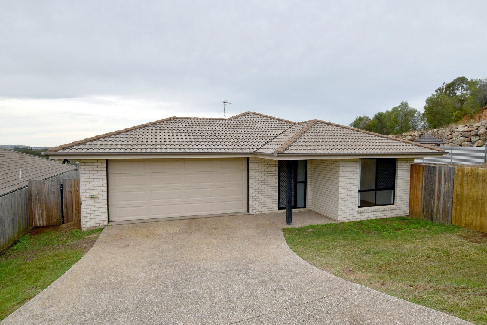19 Leslie Street, Clinton QLD 4680 House For Rent 480 Domain