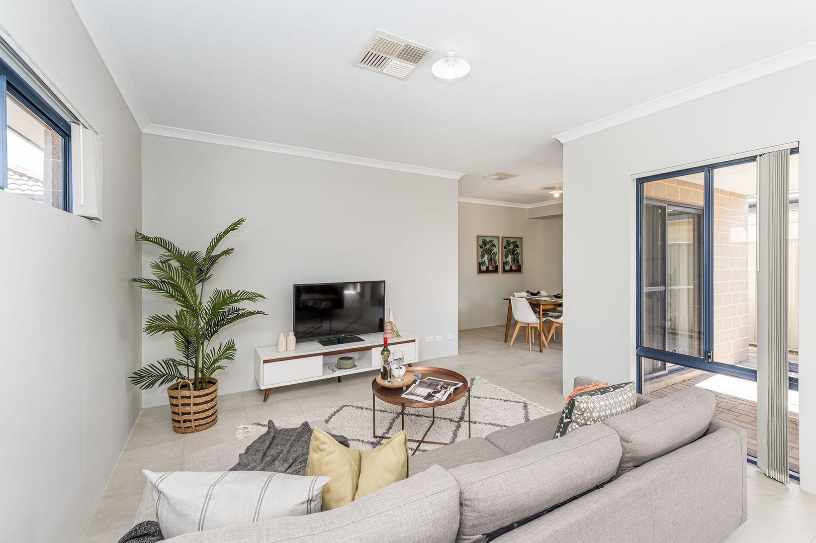 9 Gahnia St, Piara Waters WA 6112 House For Rent 550 Domain