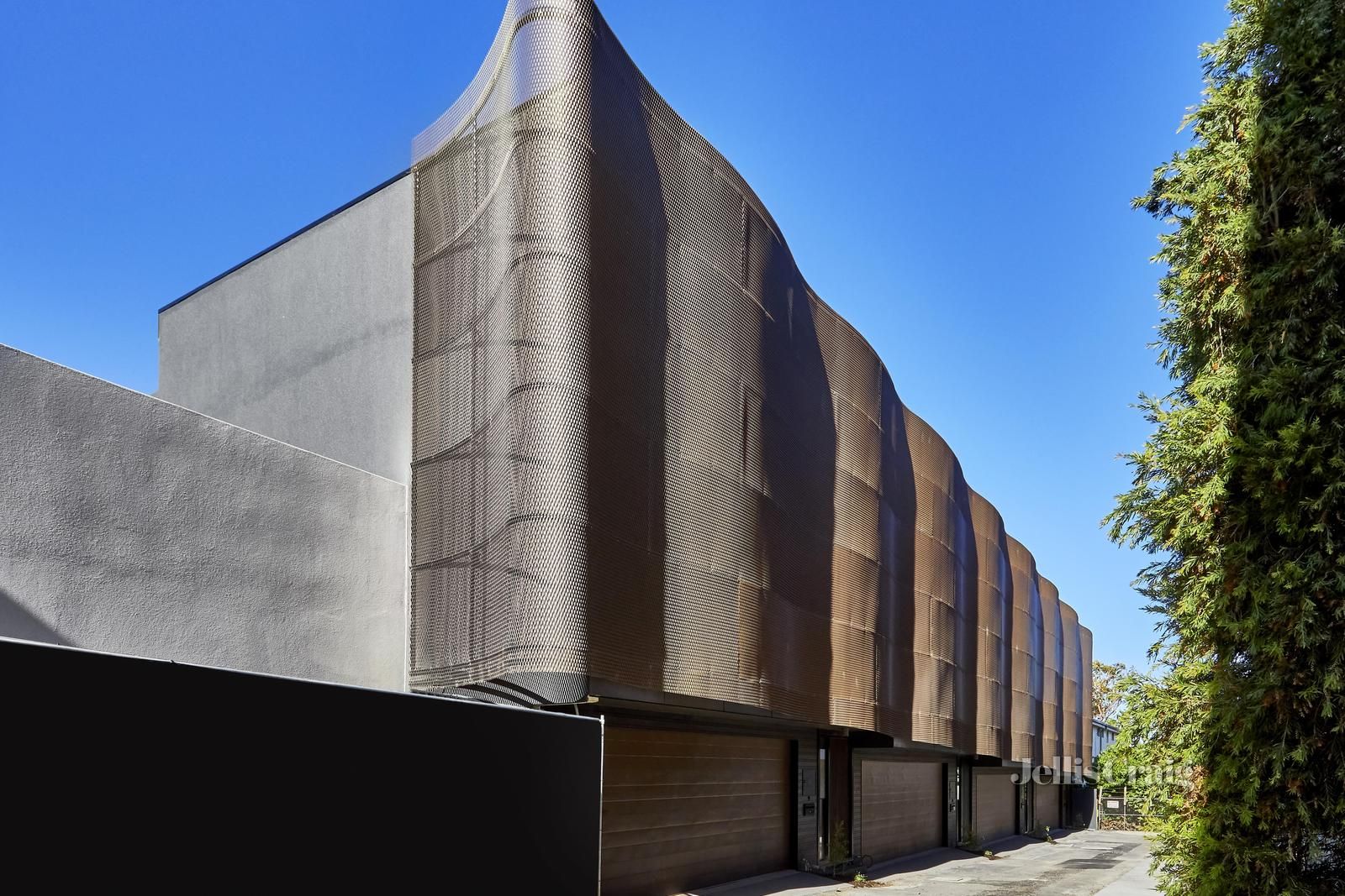 3 bedrooms House in 11 Stockade Lane RICHMOND VIC, 3121