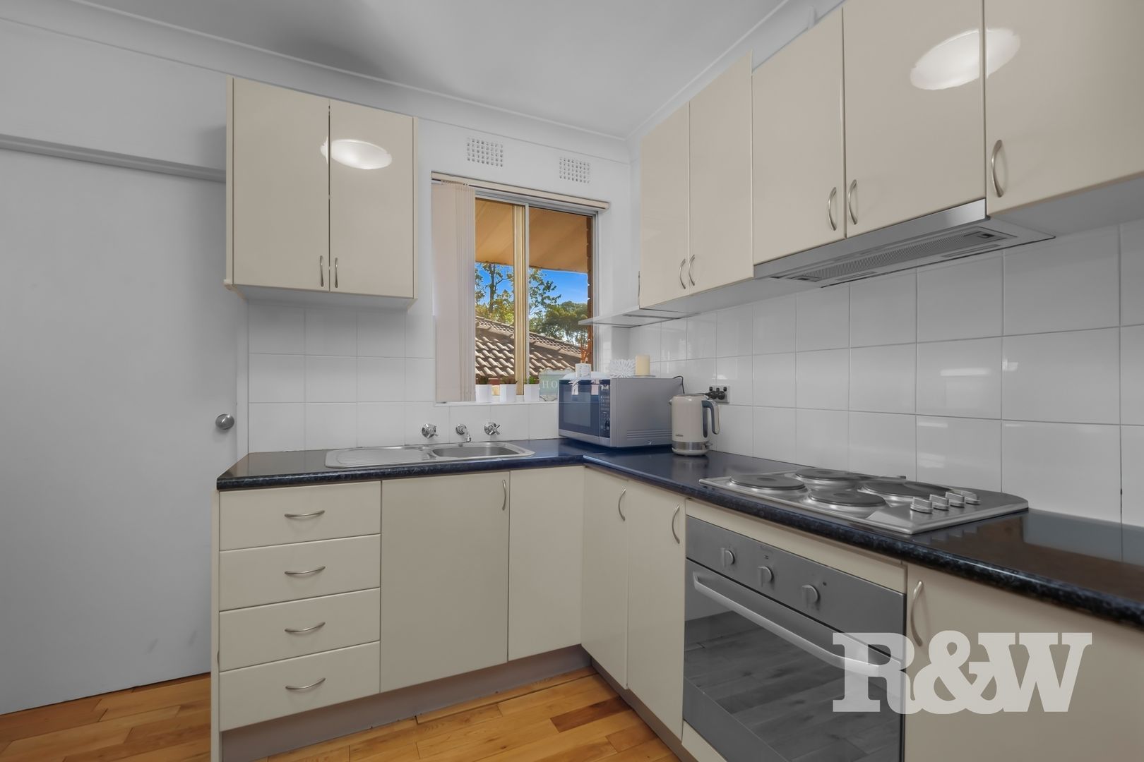 13/25 Haynes Street, Penrith NSW 2750, Image 2