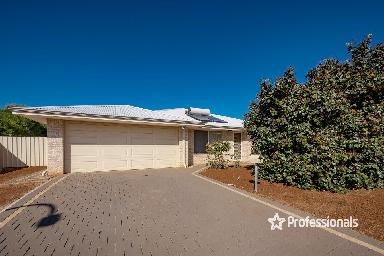 4 bedrooms House in 7 Coralina Quays SUNSET BEACH WA, 6530