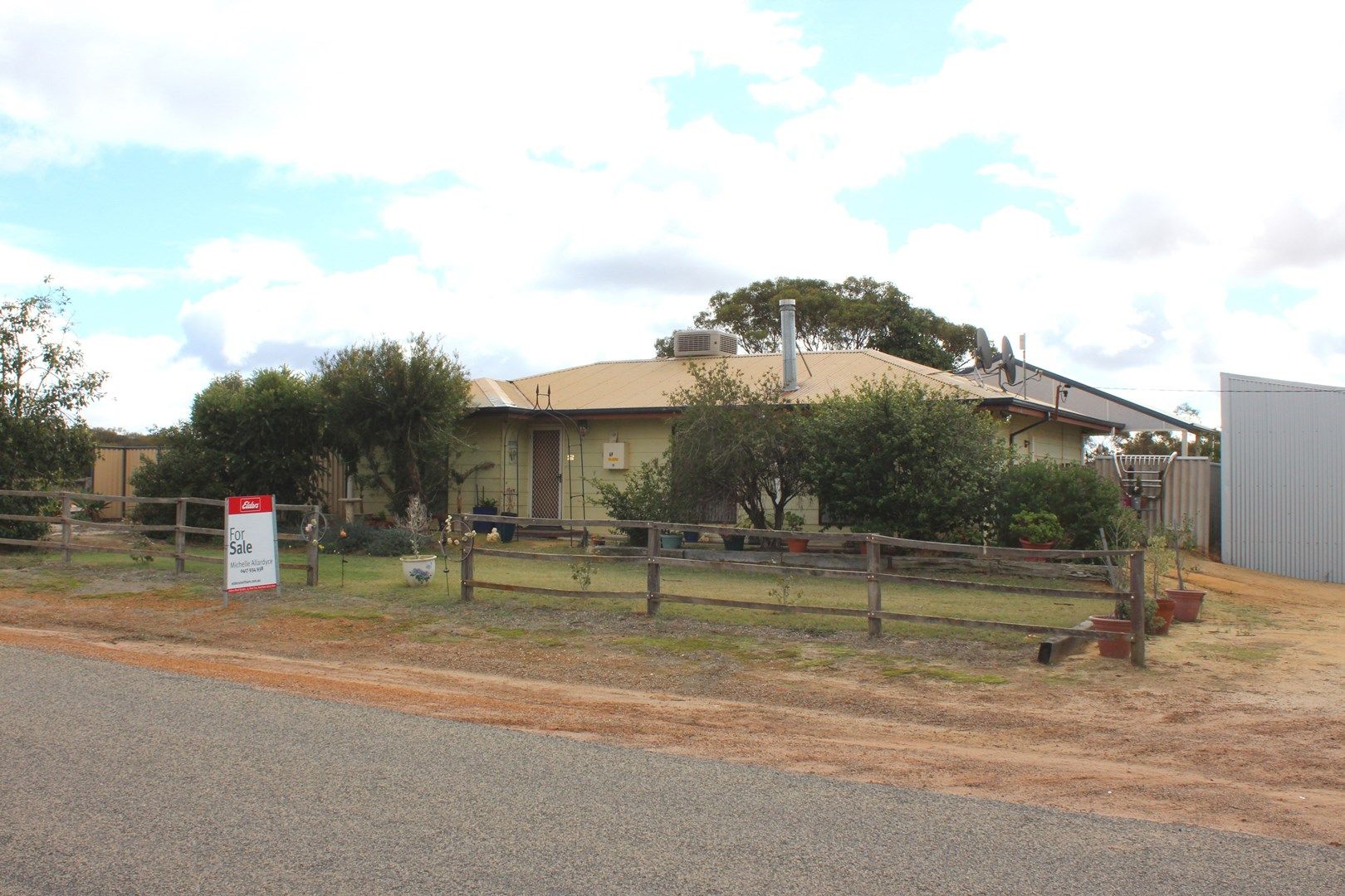 69 Manmanning Rd, Wongan Hills WA 6603, Image 0