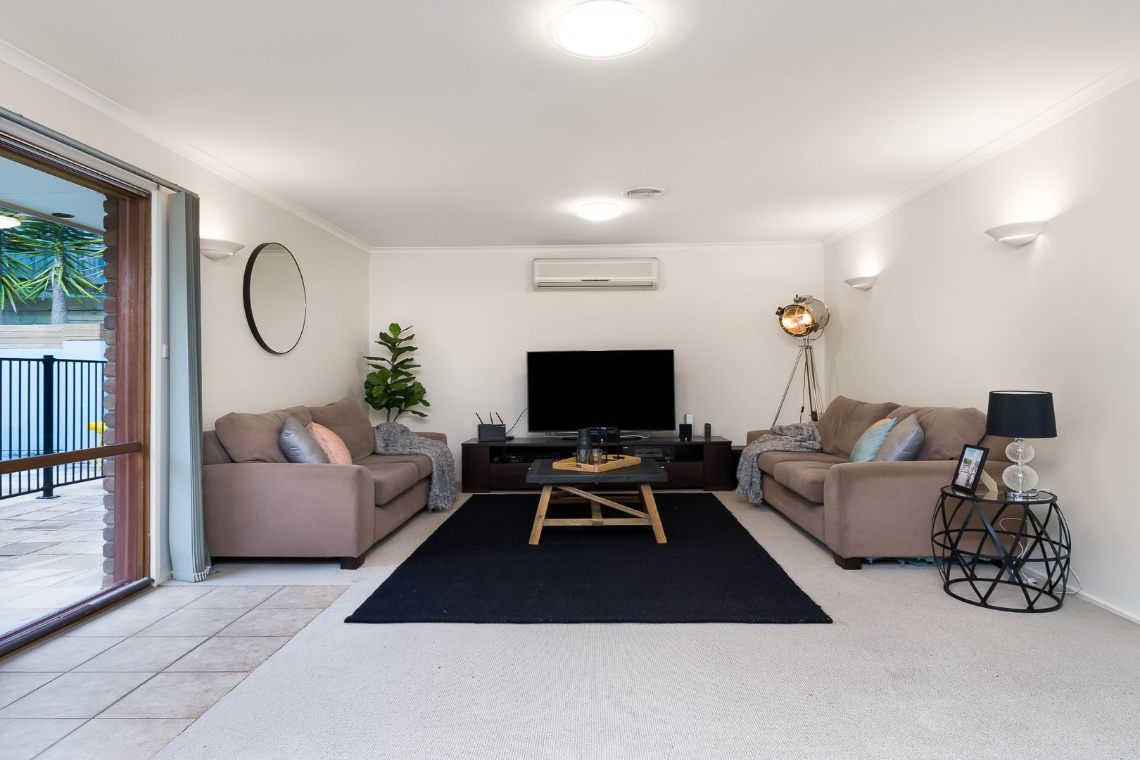 8 Cicada Court, Mulgrave VIC 3170, Image 2