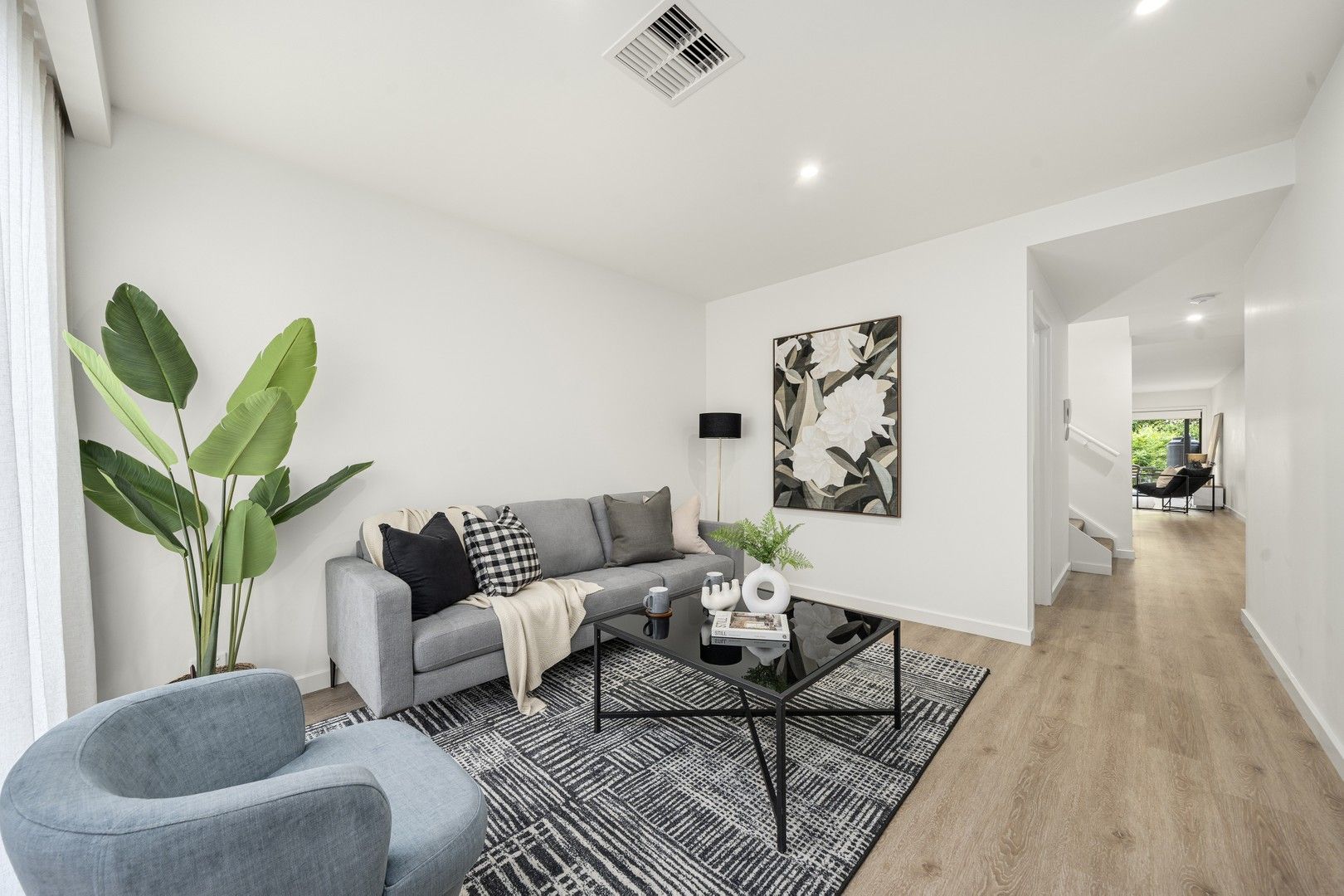 2/9 Oliver Street, Lyneham ACT 2602, Image 0