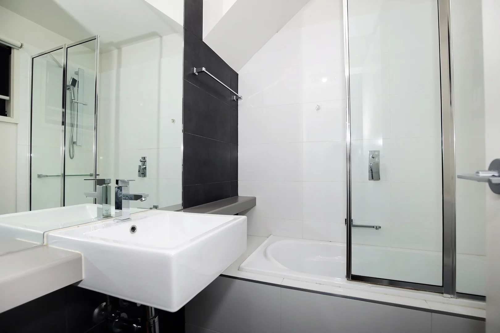 Additional image 5 of 1/90 Thames Street, Box Hill VIC 3128