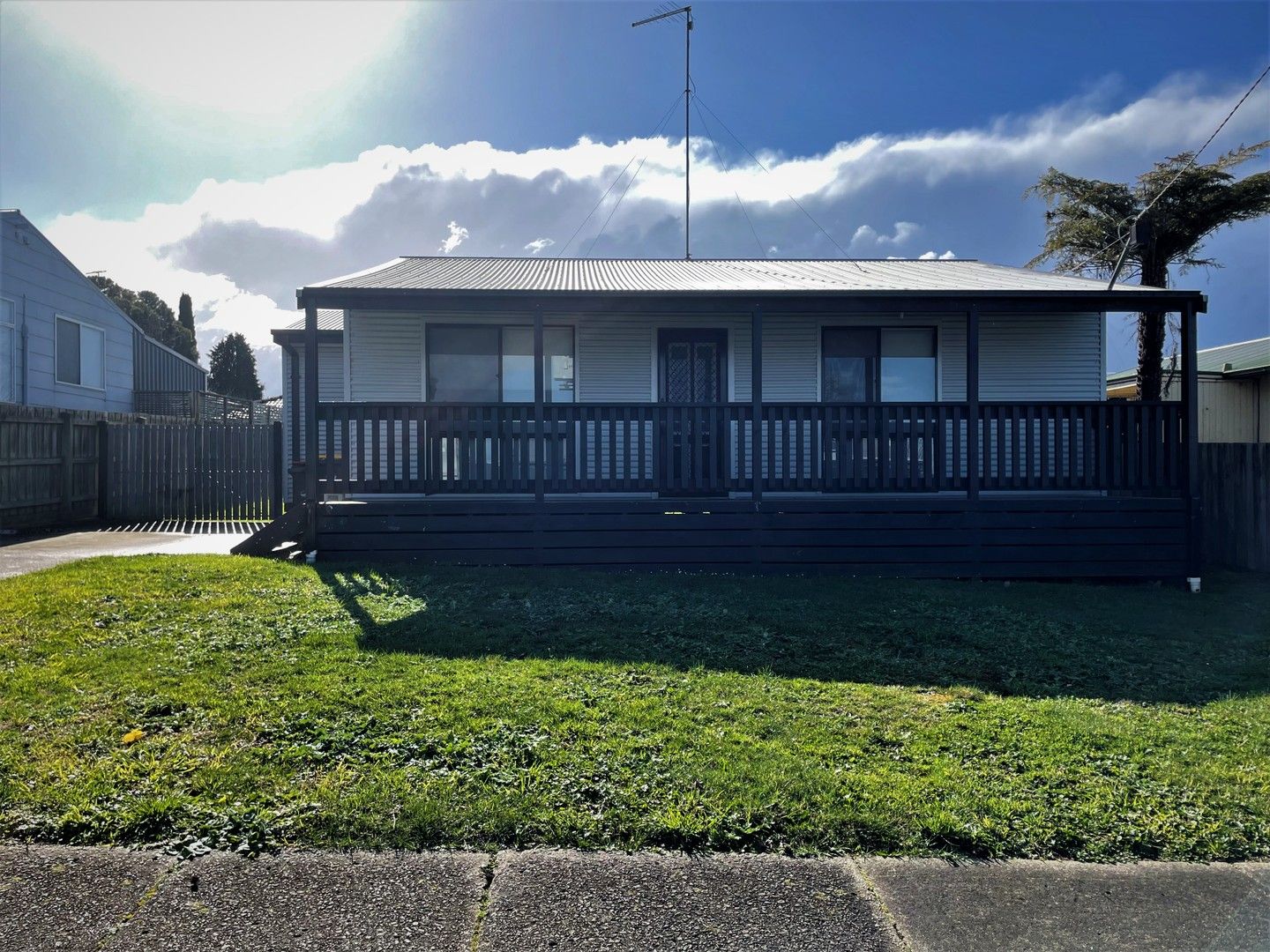 3 bedrooms House in 4 McDonald Street WARRAGUL VIC, 3820