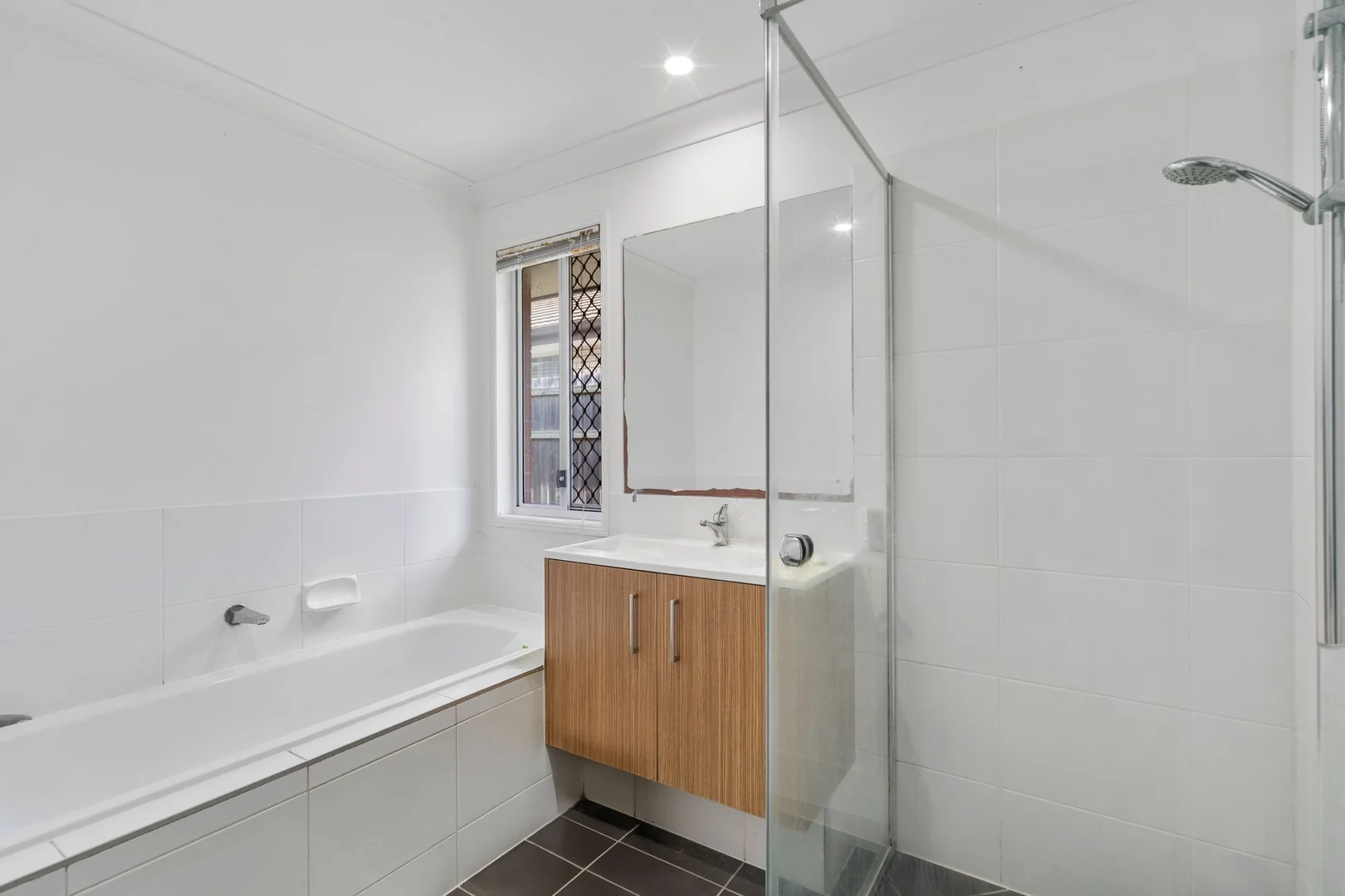 Additional image 9 of 42 Saint Marys Close, Doolandella QLD 4077