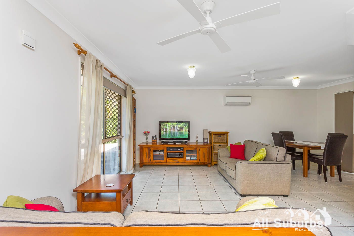 19 Clarence Street, Waterford West QLD 4133, Image 2