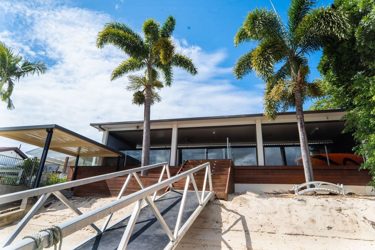 5 bedrooms House in 10 Gibraltar Drive SURFERS PARADISE QLD, 4217