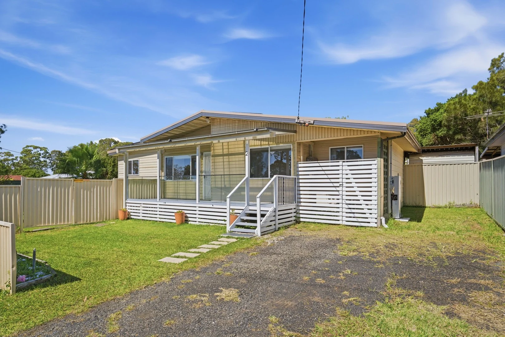 Primary image of 2 Norah Avenue, Charmhaven NSW 2263