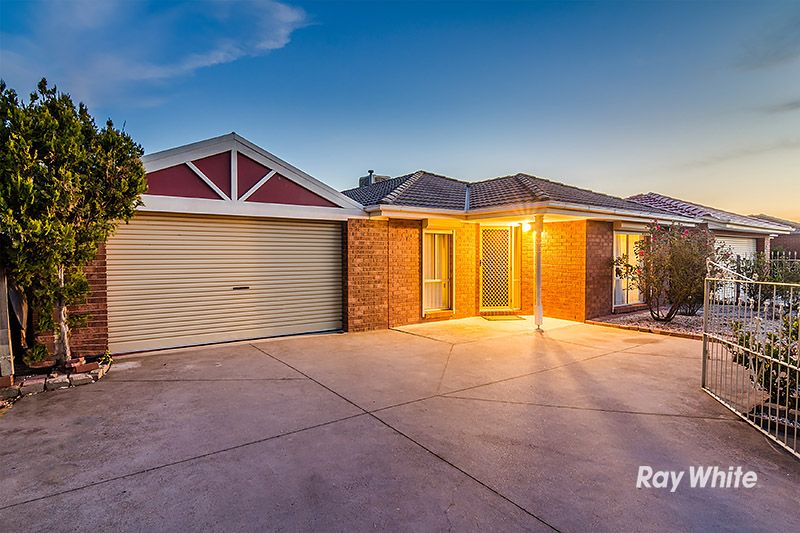 27 Cornwell Crescent, Cranbourne East VIC 3977, Image 0