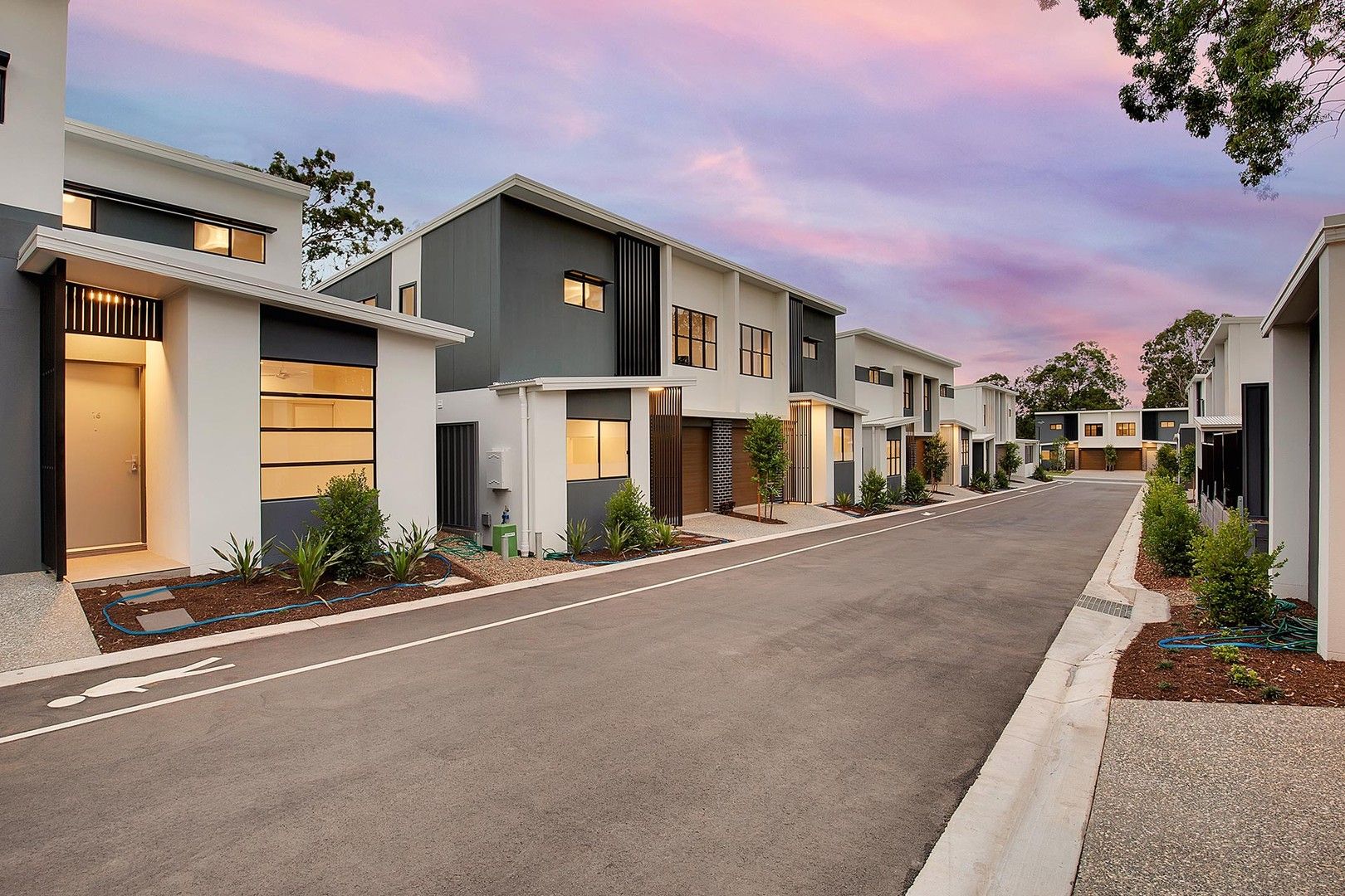 5 bedrooms Townhouse in 14/7 Delonix Place EIGHT MILE PLAINS QLD, 4113