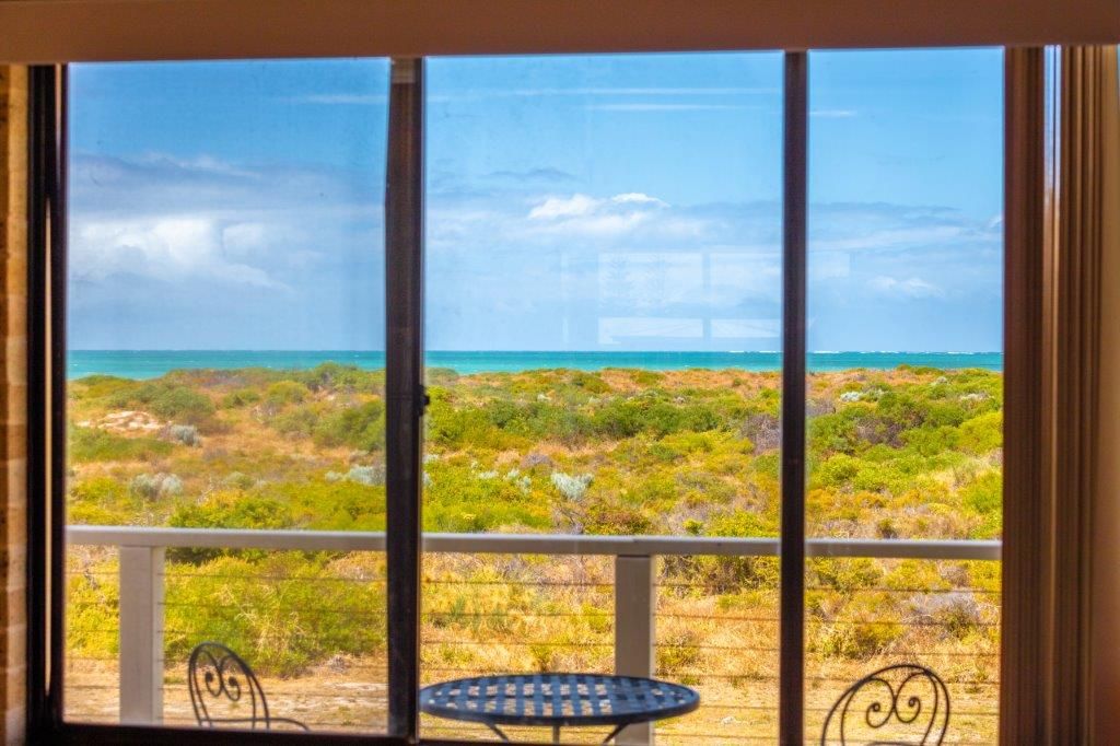 5 bedrooms House in 11 Barcelona Drive CERVANTES WA, 6511