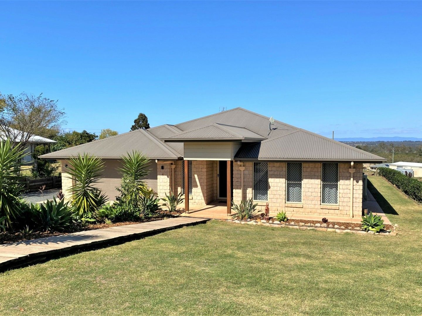 3 Crows Ash Crescent, Kingaroy Property History & Address Research