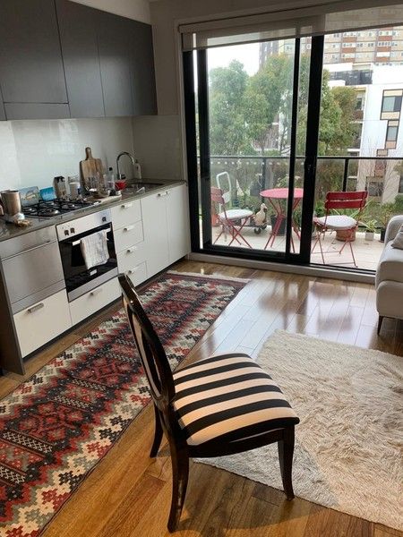 1 bedrooms Apartment / Unit / Flat in 318/71 Henry Street KENSINGTON VIC, 3031