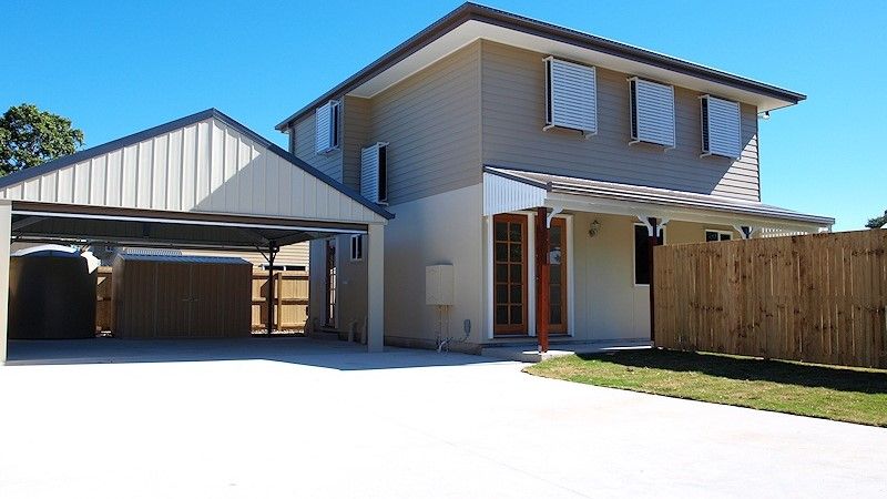 3 bedrooms Townhouse in 2/31A Woodford Street ONE MILE QLD, 4305