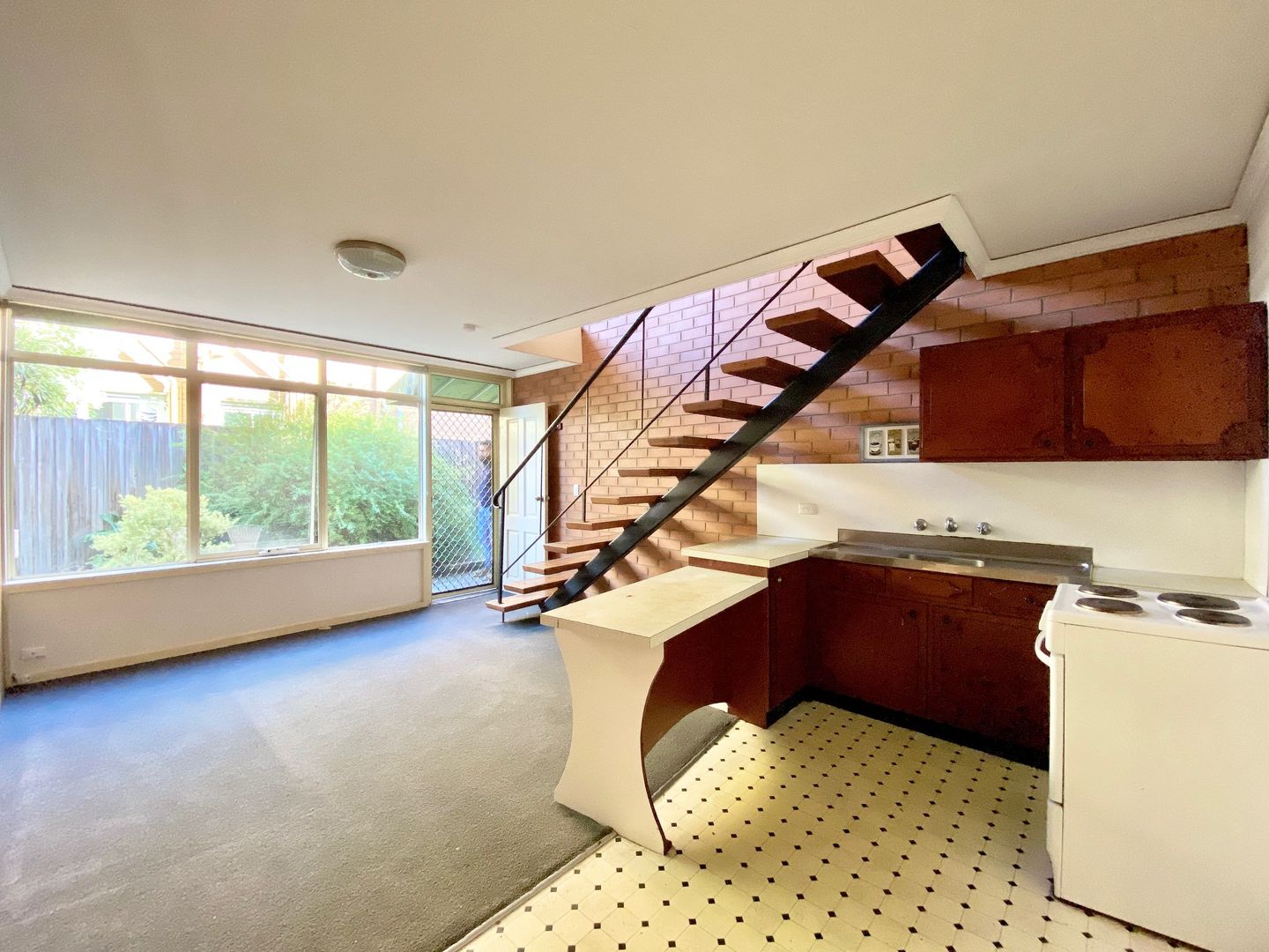 1 bedrooms Apartment / Unit / Flat in 8/375 Neerim Road CARNEGIE VIC, 3163