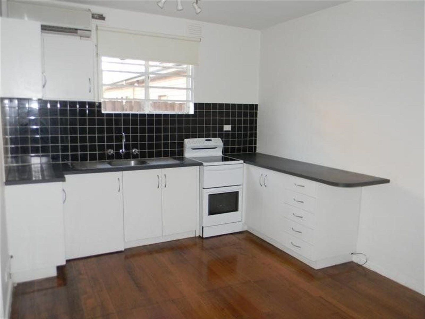 1 bedrooms Apartment / Unit / Flat in 2/7 Saltley Street SPOTSWOOD VIC, 3015