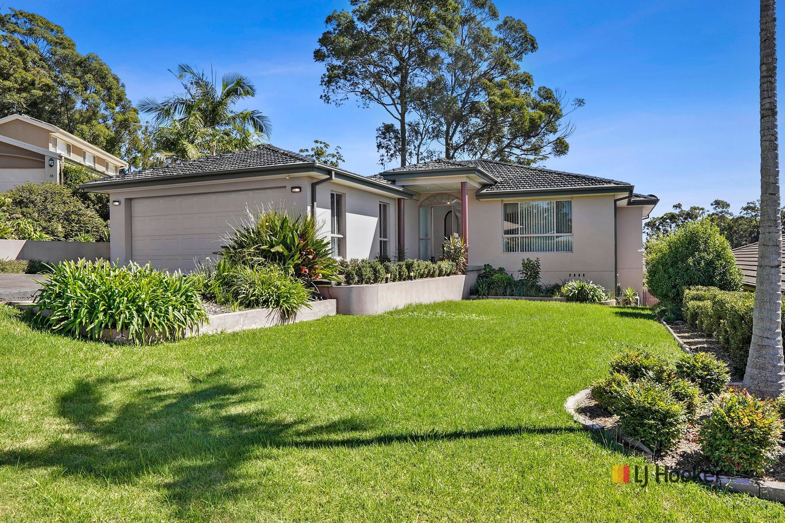 14 Lawson Place, Sunshine Bay NSW 2536