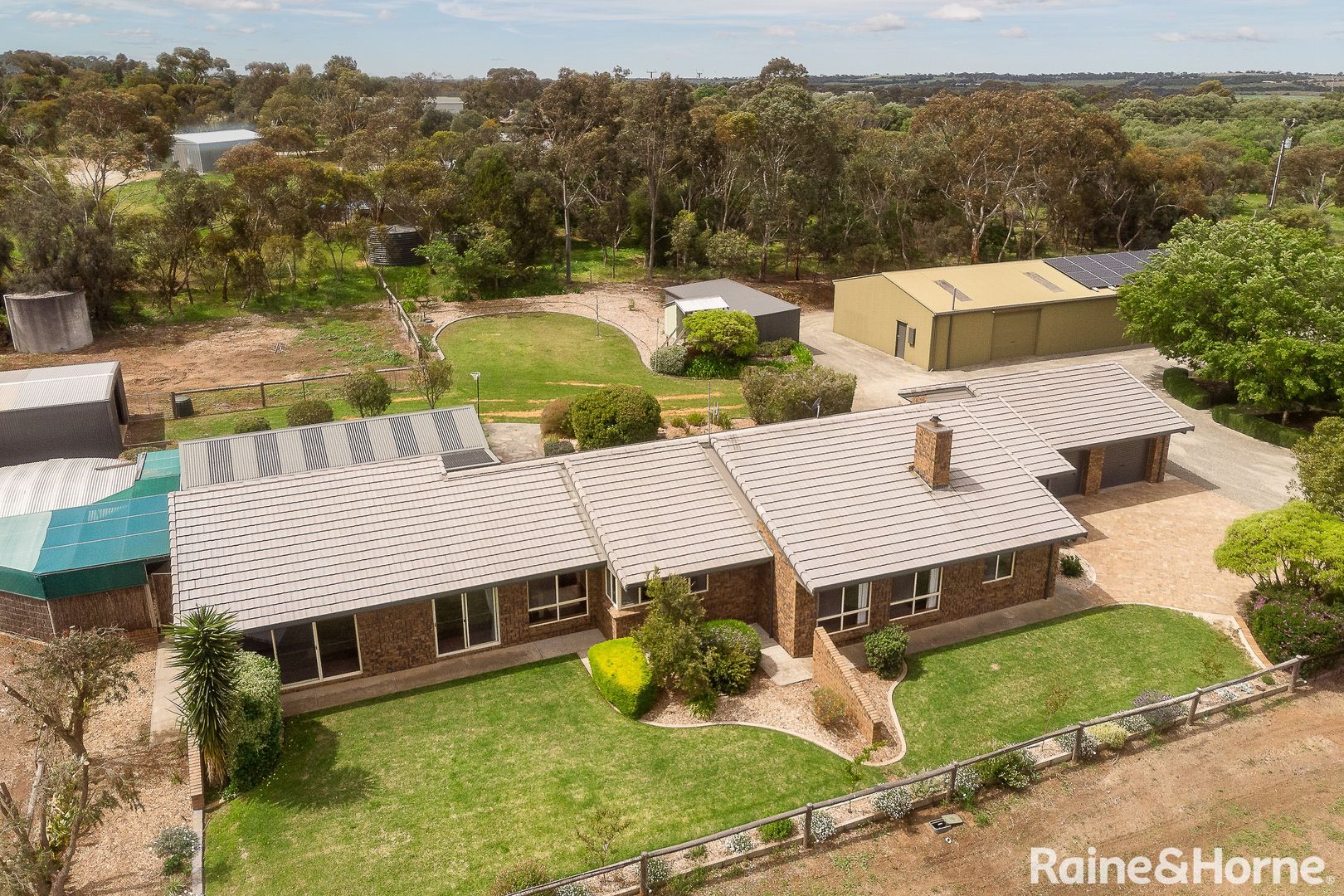 17 Albion Drive, Strathalbyn SA 5255, Image 2