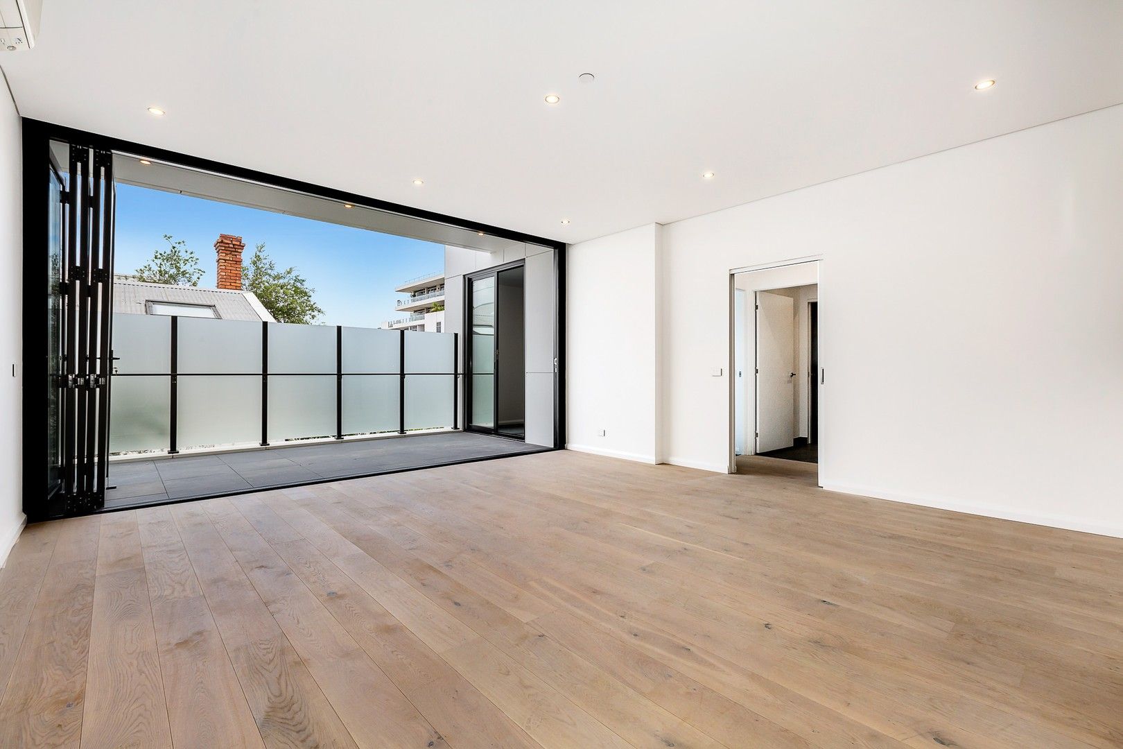 2 bedrooms Apartment / Unit / Flat in 102/130 Bay Street PORT MELBOURNE VIC, 3207