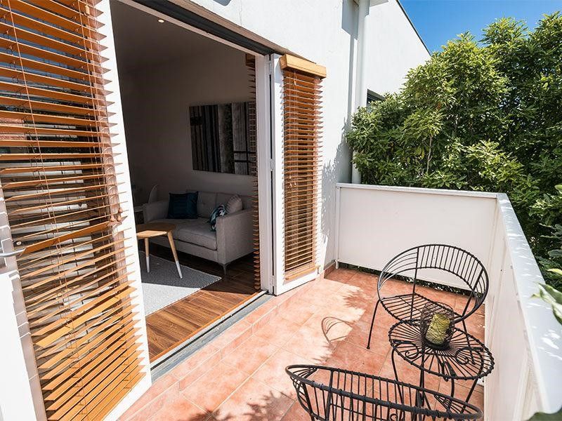 1 bedrooms Apartment / Unit / Flat in 12/89 Ormond Road ELWOOD VIC, 3184