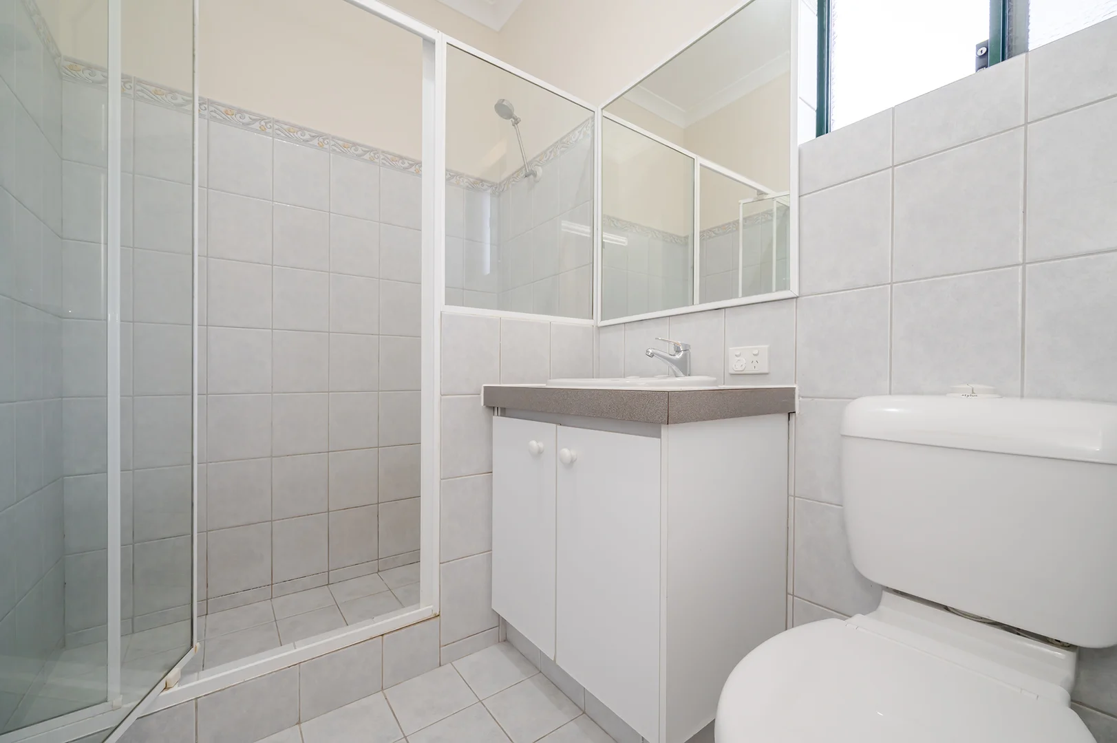 Additional image 11 of 305C Drake Street, Morley WA 6062