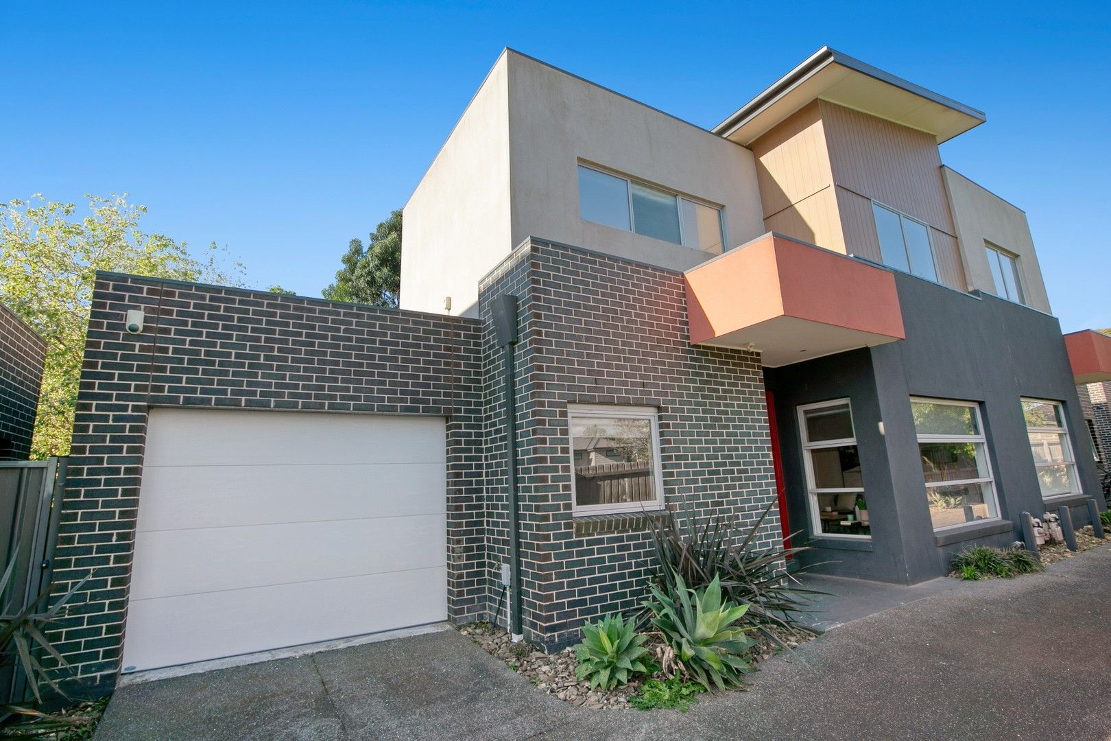 2/30 Porter Road, Heidelberg Heights VIC 3081, Image 0