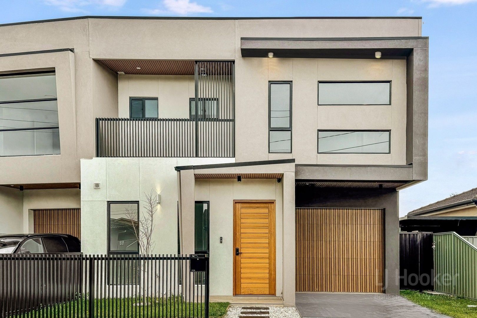 4 bedrooms Terrace in 21A Longstaff Avenue CHIPPING NORTON NSW, 2170