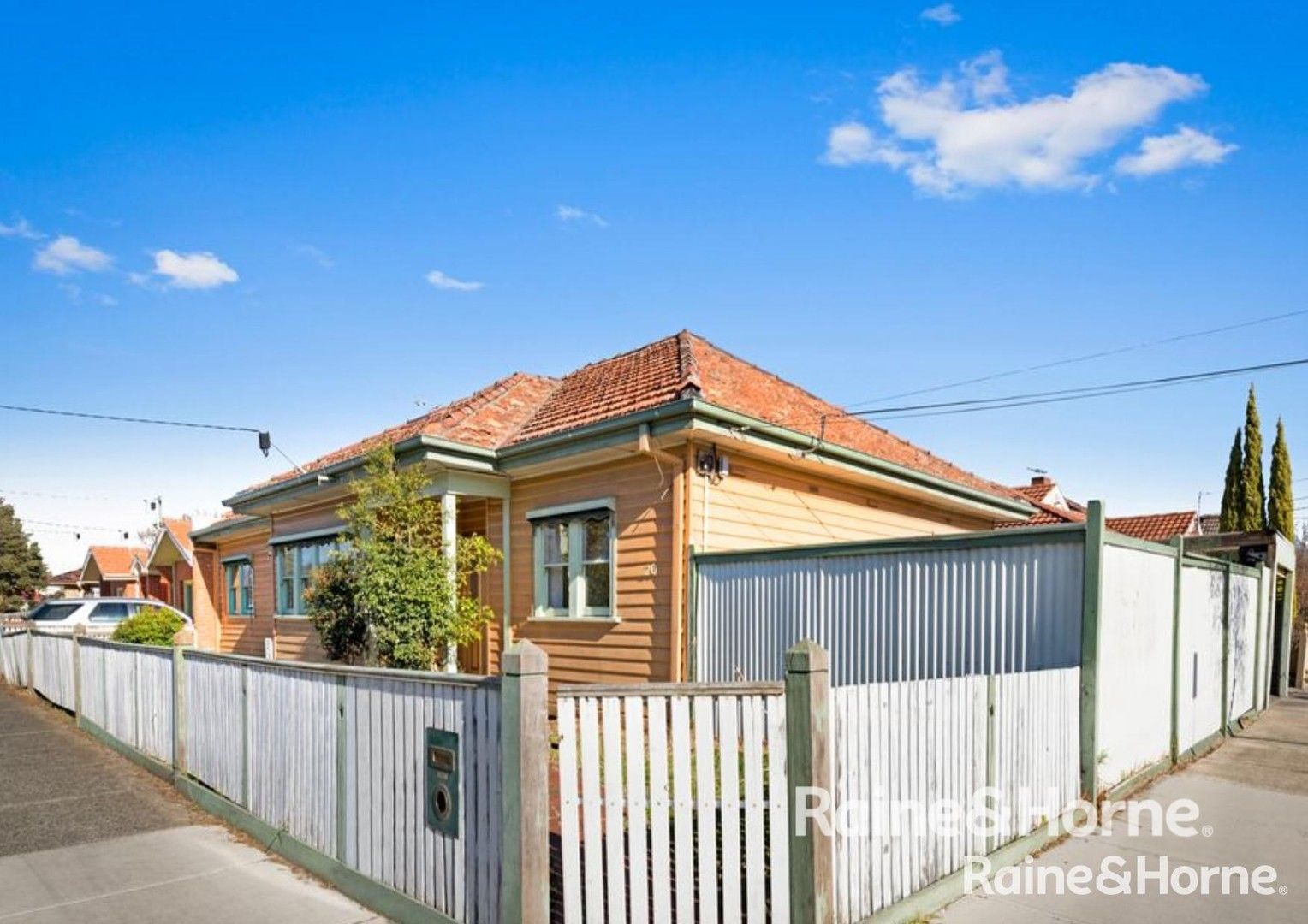3 bedrooms House in 20 SUMMERHILL ROAD MAIDSTONE VIC, 3012