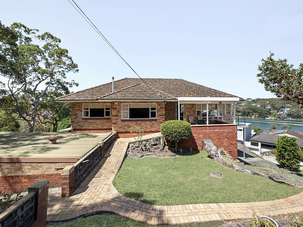 93 Woodlands Avenue, Lugarno NSW 2210, Image 0