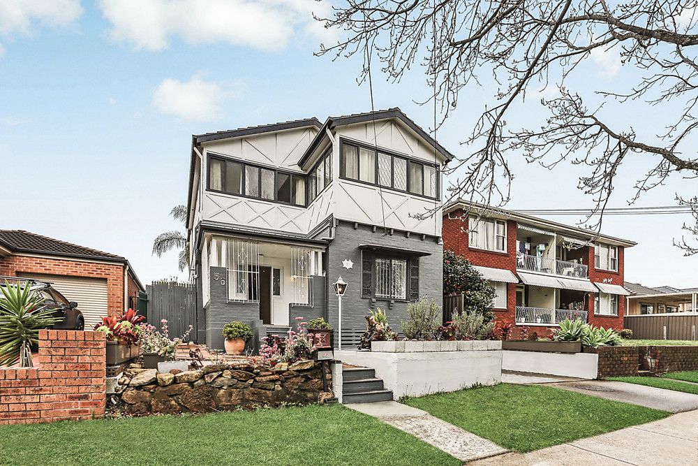 6 bedrooms House in 56 Broadway PUNCHBOWL NSW, 2196